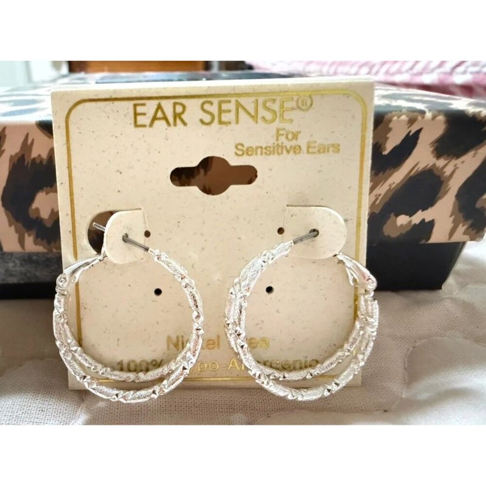 “Ear Sense” Earrings for Sensitive Ears